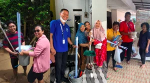 Flood donation distribution from Sekolah Victory Plus, an international school in Bekasi, to the community affected.