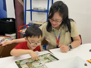 A student of Sekolah Victory Plus, an international school in Indonesia, shared his learning to the parent during the Student-Led Conference.
