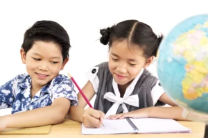 Children are studying.