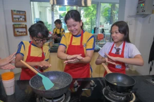 Students at Sekolah Victory Plus, an International Baccalaureate School, had a joyful time during their cooking extracurricular activity.